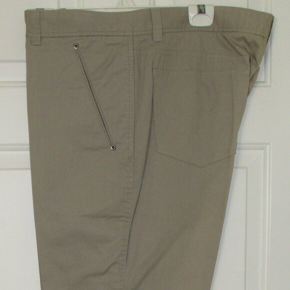 Claiborne Casual Mens Flat Front Khaki Green Cotton Denim Pant NWOT - 38W x 30L - Picture 2 of 3